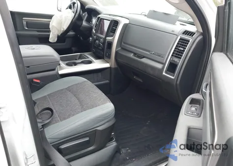 2018 Ram 1500 Big Horn 4X4 6'4 Box z USA, uszkodzony, nr VIN 1C6RR7TM1JS226856